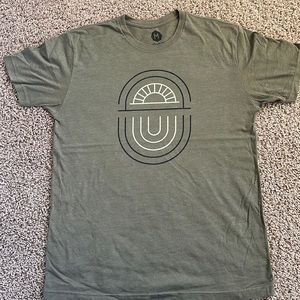 Wohven Brand Men’s T-Shirt, size medium